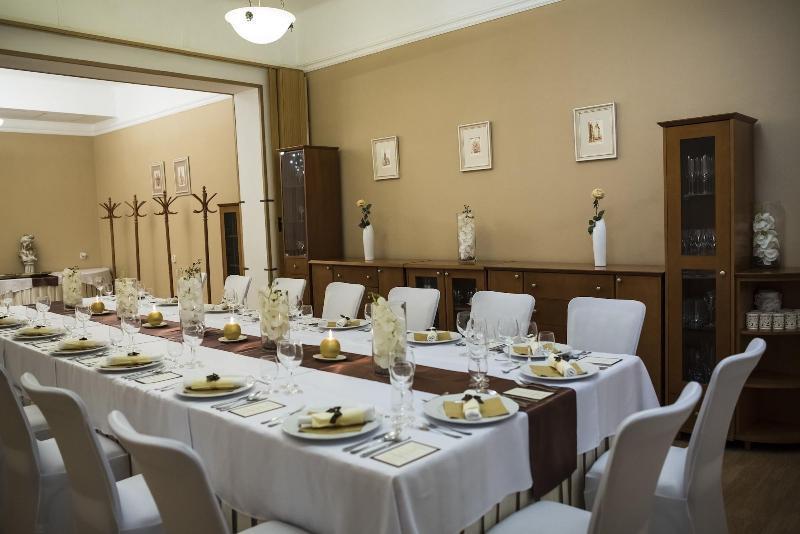 Golden Royal Boutique & Hotel