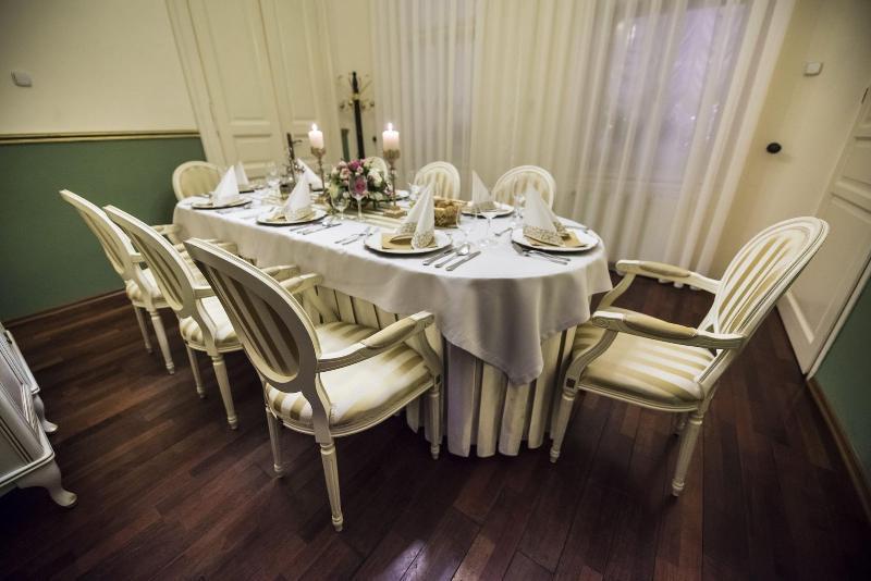 Hotel Golden Royal Boutique & 4*
