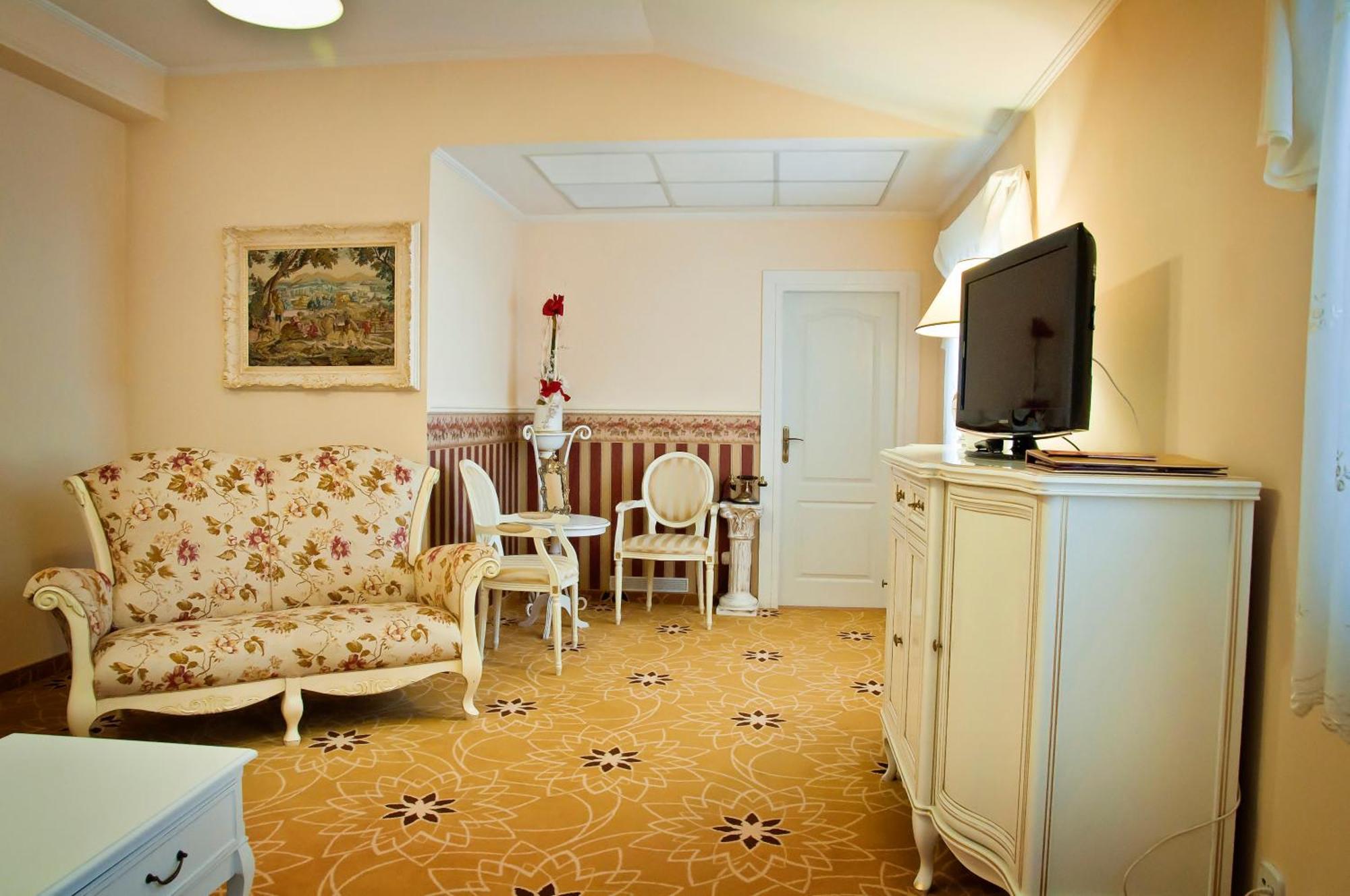 Hotel Golden Royal Boutique &