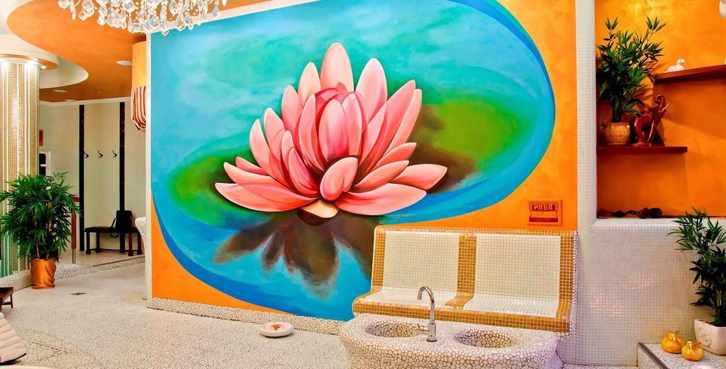 Golden Royal Boutique & Hotel 4*