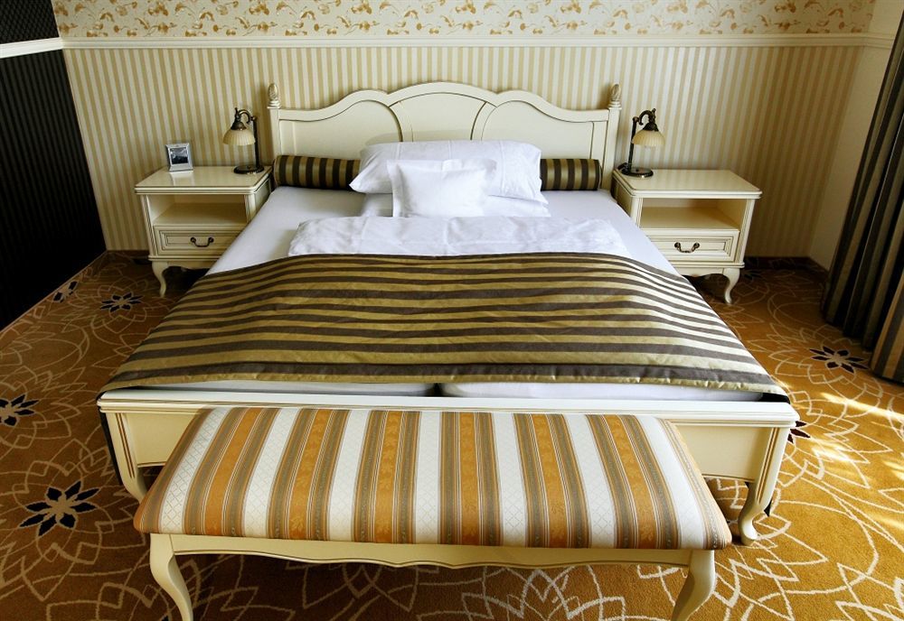Golden Royal Boutique & Hotel